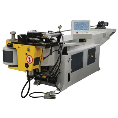 Machine de flexion de tuyaux en métal